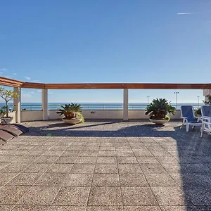 vistas-al-mar-gran-terraza.catalonia-hotels.com/