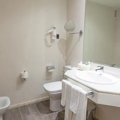 Dwo Urban Granada Hotel 4*,